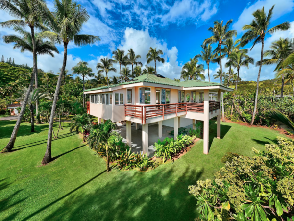 Experience Luxury in Moloa'a Bay - The Perfect Kauai Retreat